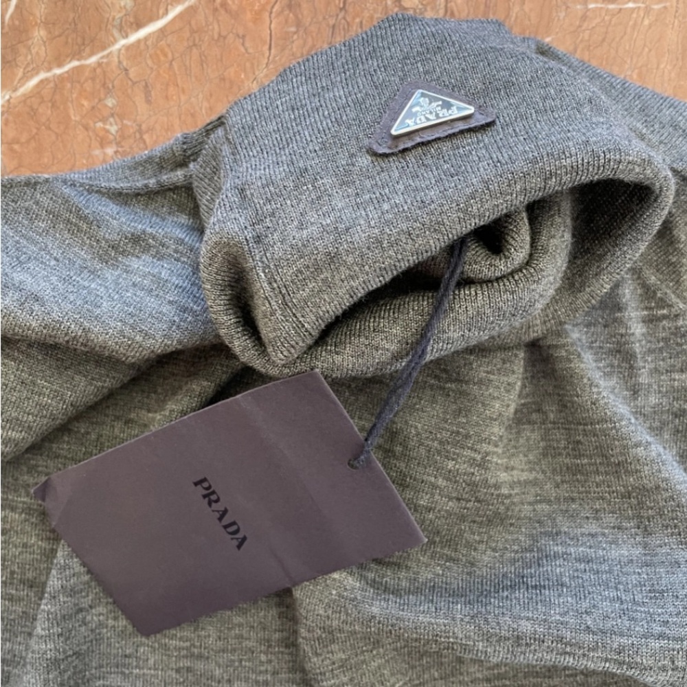 NWT Prada Logo Wool Turtleneck Sweater Size 38 / S